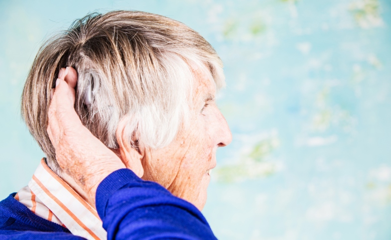 5c744bbb09fbec0410b97595_cochlear-implants-pros-cons-blog-1 Cochlear Implant Pros and Cons: What You Need to Know