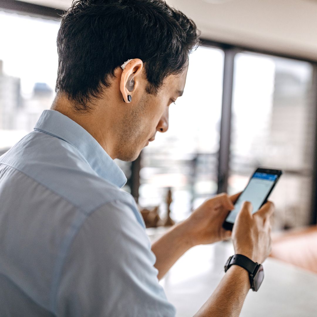 Adjusting to Wearing Hearing Aids